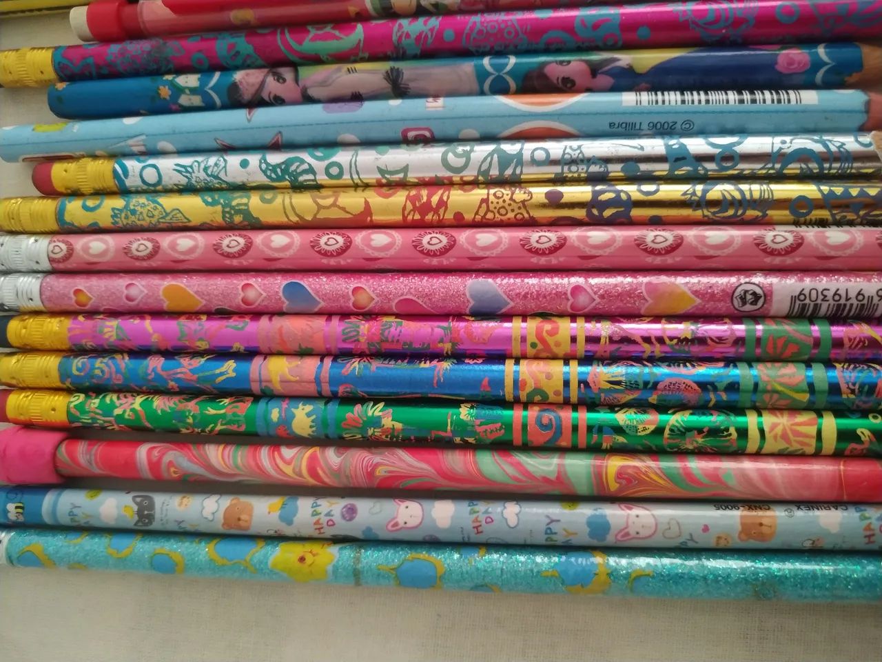 Lote papelaria retrô, lápis, lapiseira, canetas e bloco - Foto 2