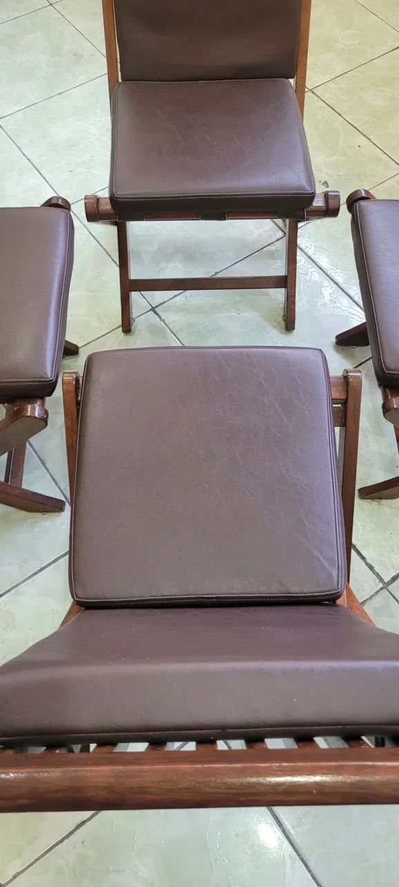 Cadeiras estofadas e dobráveis.  - Foto 4