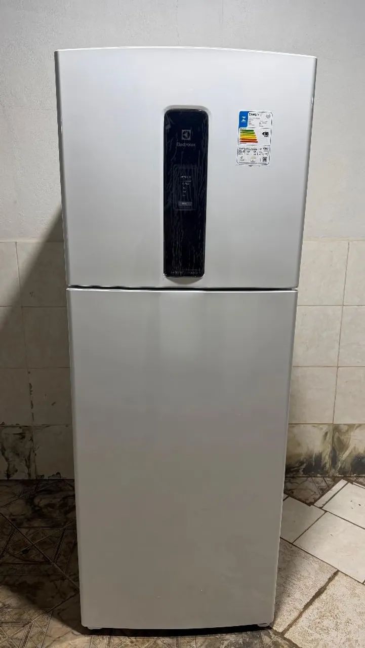 Vendo geladeira nova 