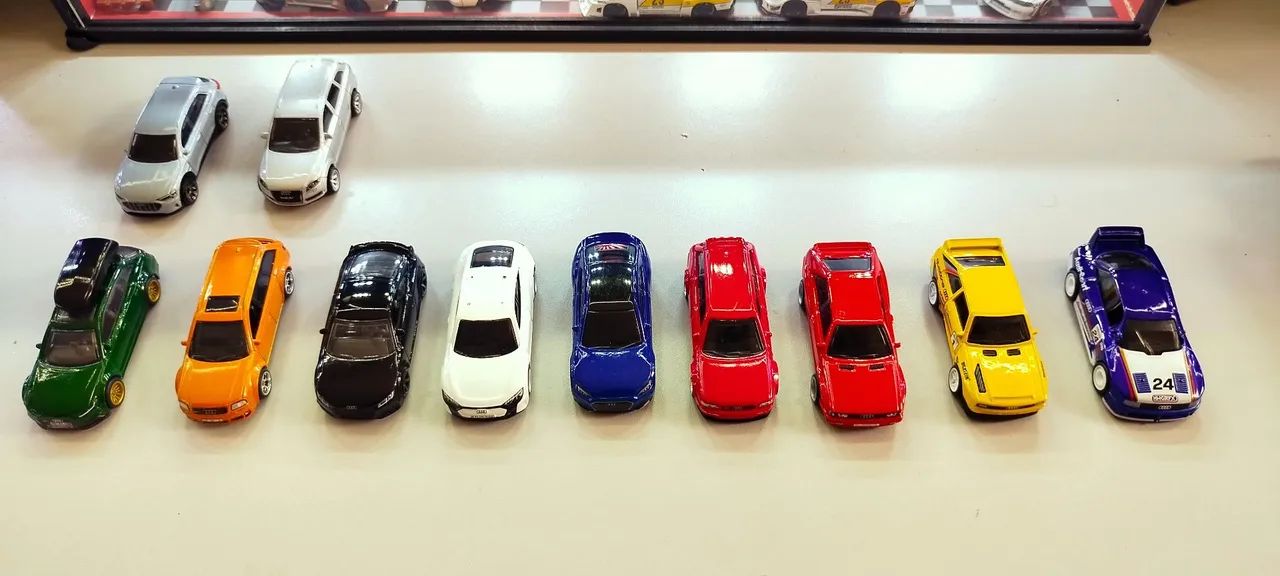 Lote Hot Wheels 11 Audi