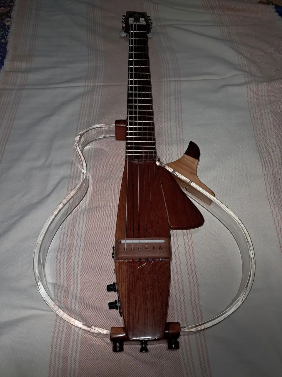 Violão vazado gleuso luthier 