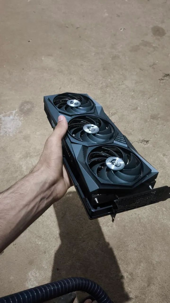 Placa de vídeo 3060 12GB triplo fan