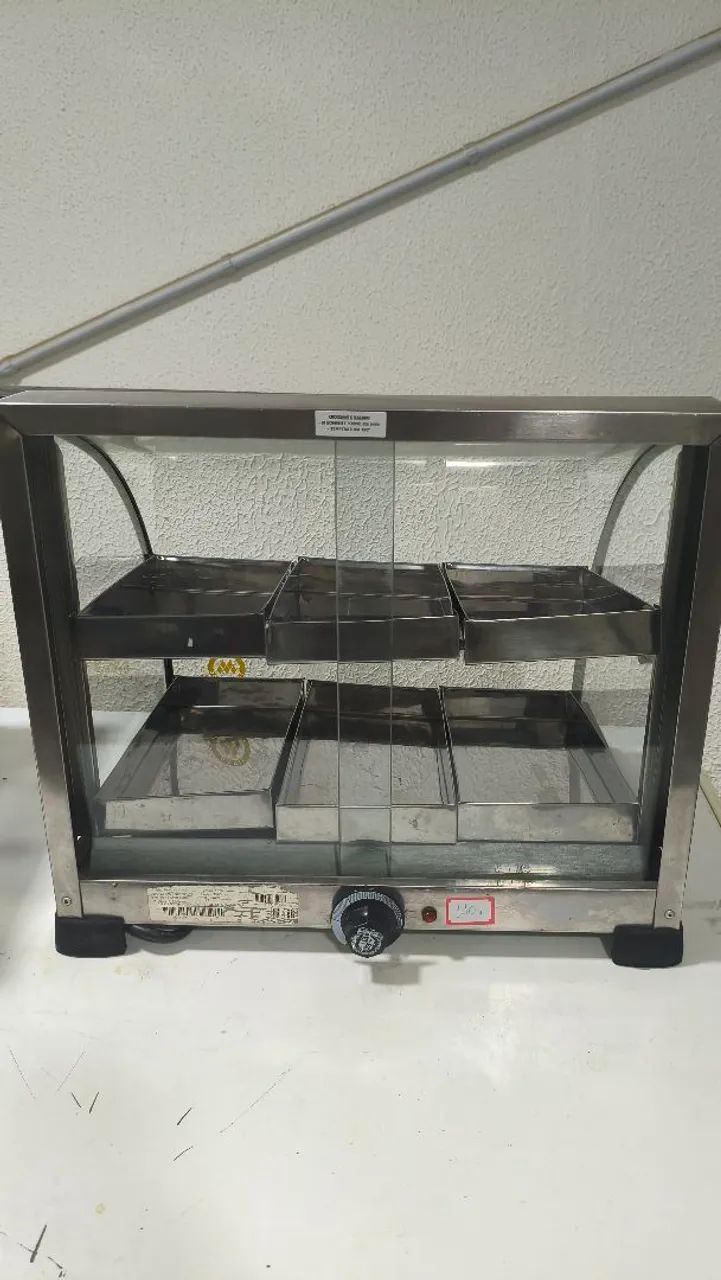 Vendo Vitrines para Salgados e Cadeiras de Restaurante 