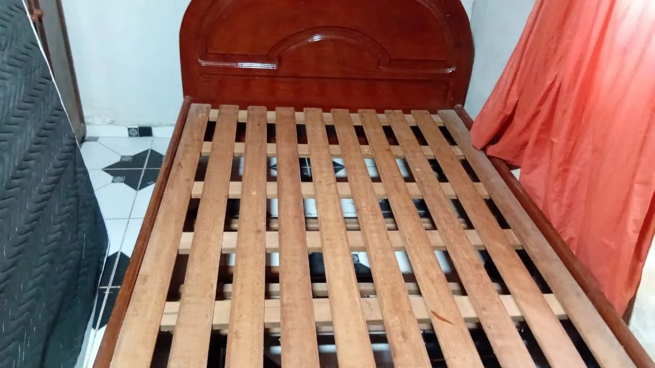 Cama de mogno  - Foto 2