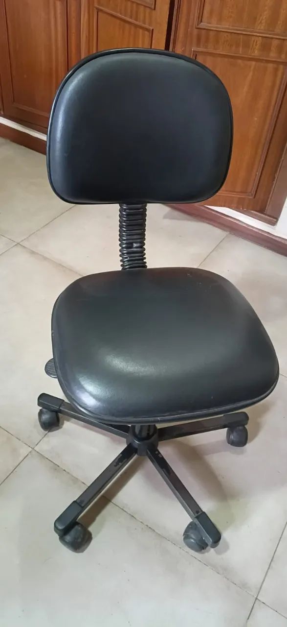 Cadeira de Escritorio Usada
