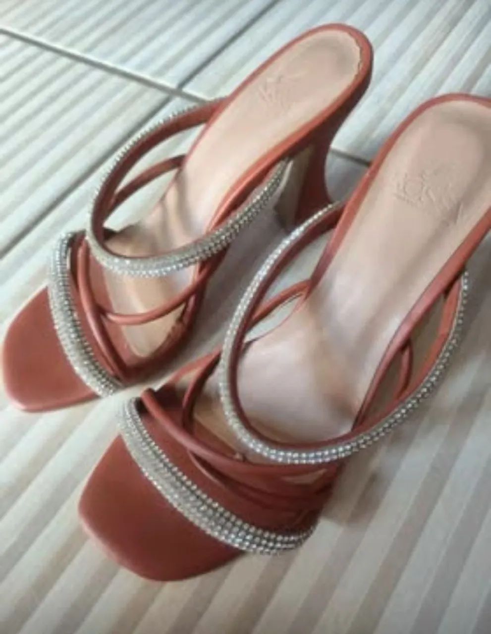 Vendo Sapatos Rossa N35 - Foto 3