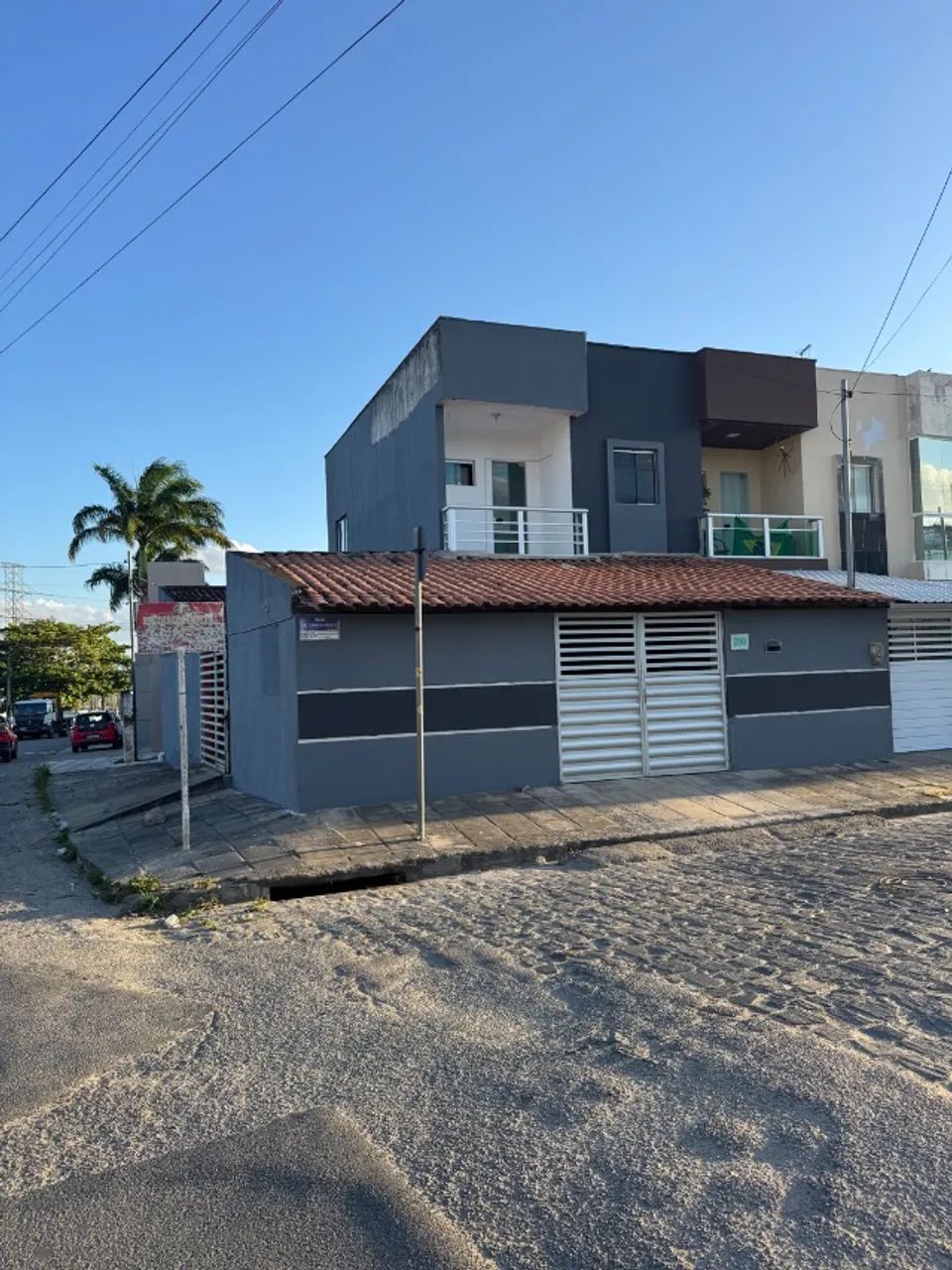 Mesa, geladeira cozinha projetada 