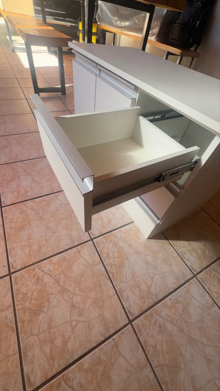 Armário MDF branco