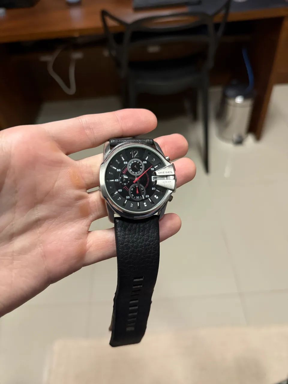 Relógio Diesel Master Chief Chronograph -Modelo DZ-4182 - Foto 2