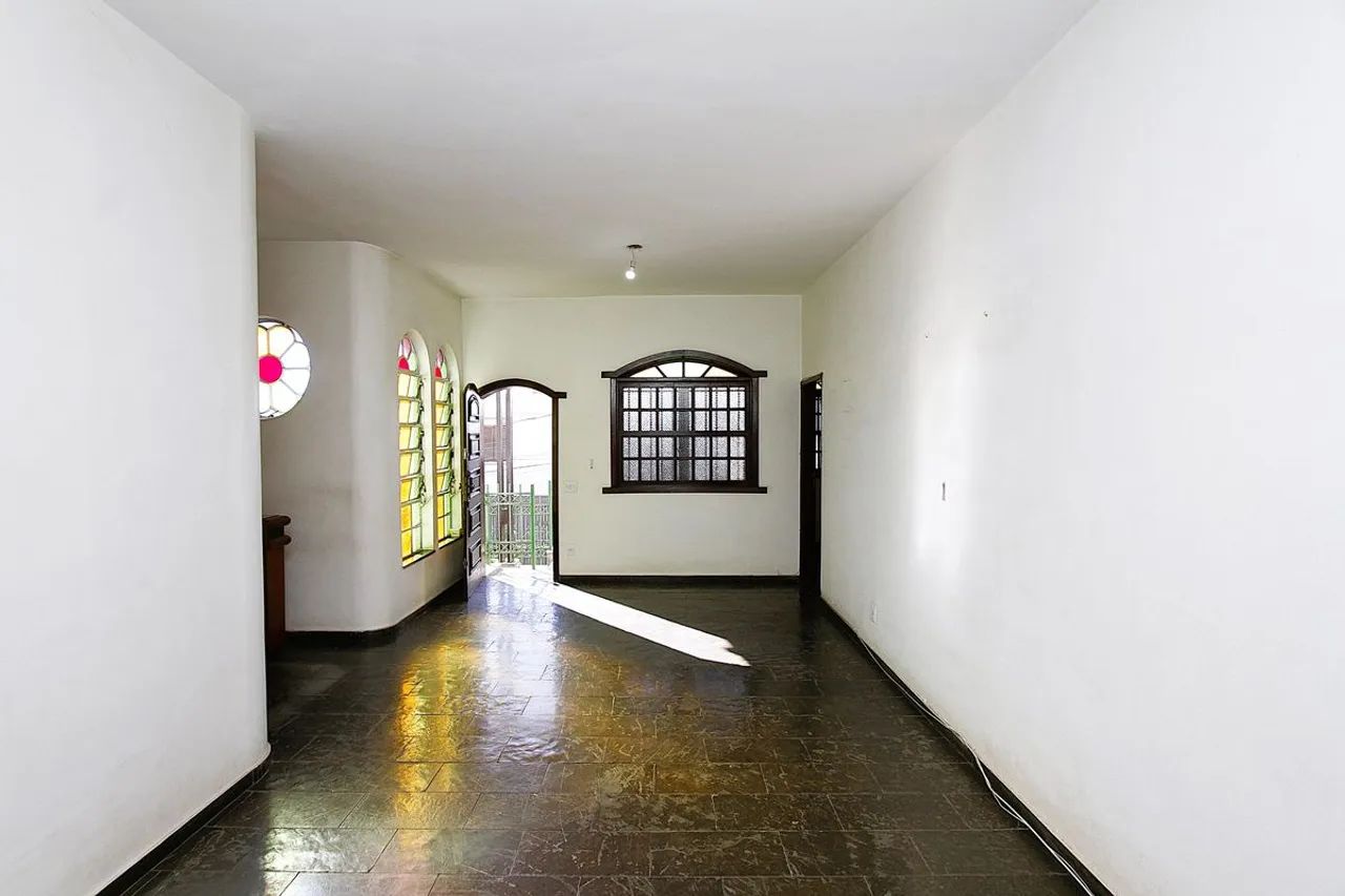 Casa à Venda - Caiçaras, 5 Quartos, 300 m2