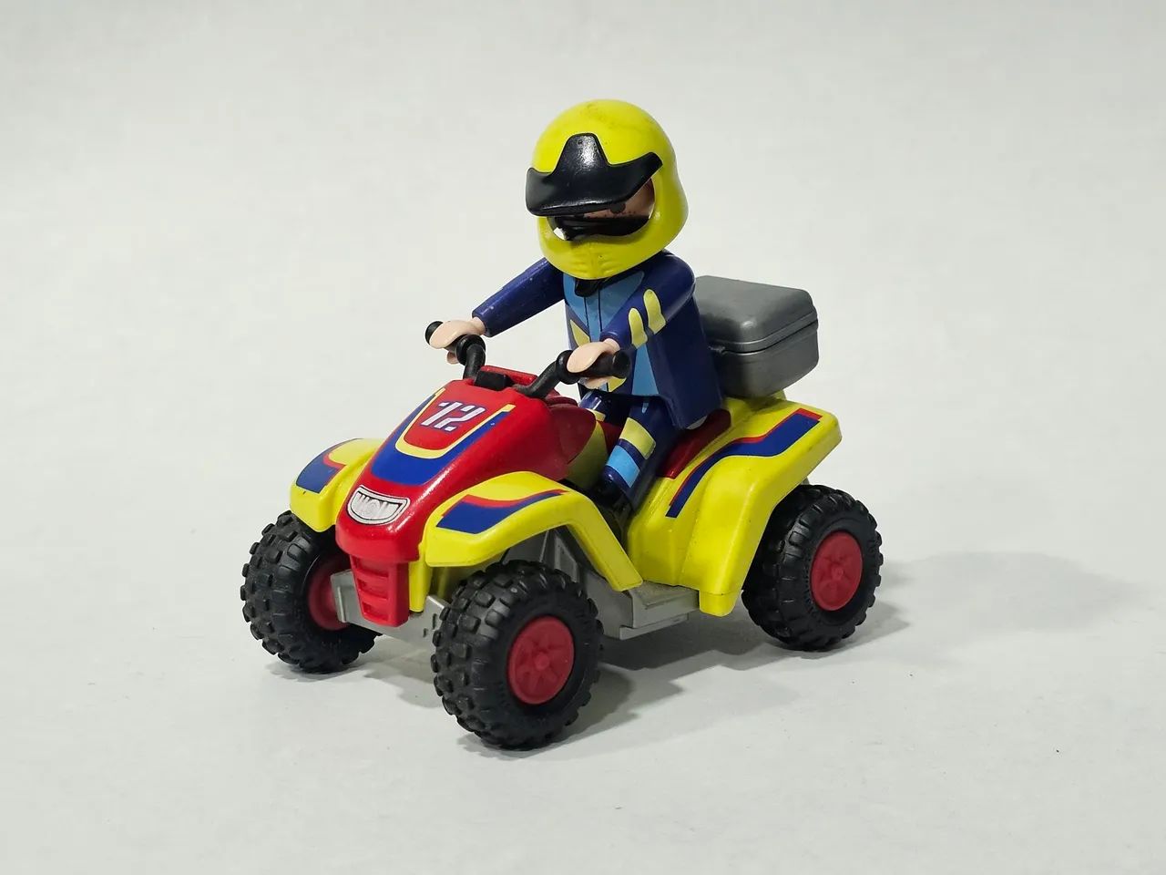 PLAYMOBIL- boneco e triciclo de fricção  - Foto 2