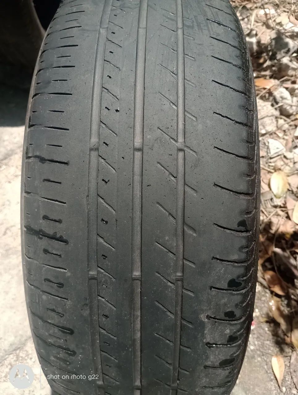 Vende se dois pneus usado - Foto 4