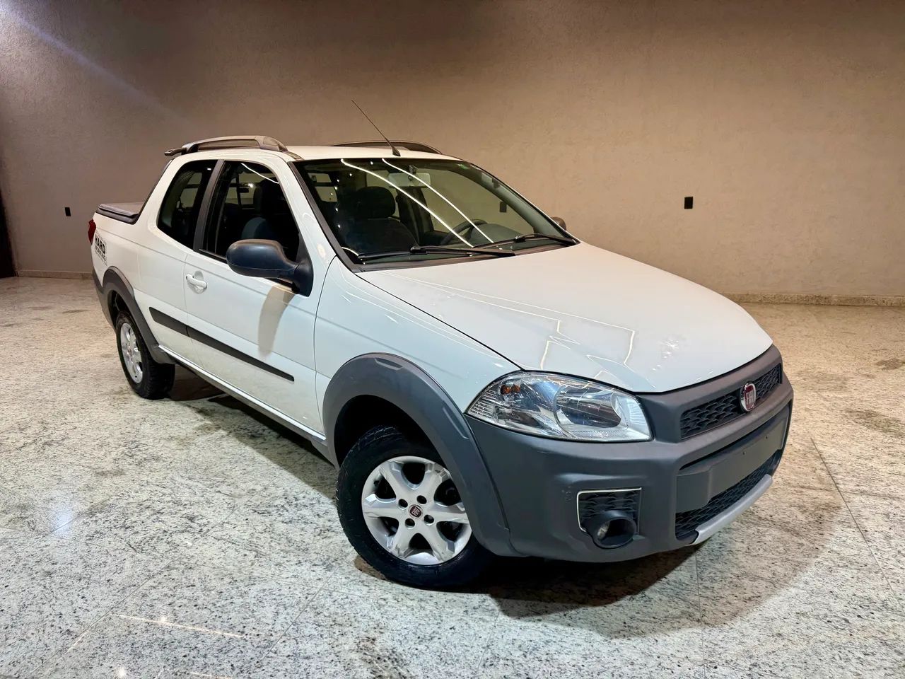 Fiat Strada Working Hard 1.4 Fire Flex 8V CD 2017 - Foto 2