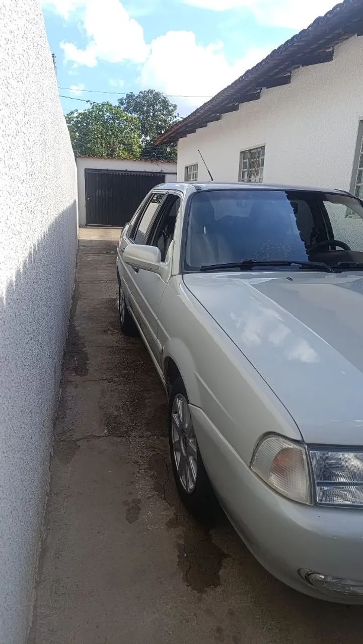 Volkswagen Santana 2000