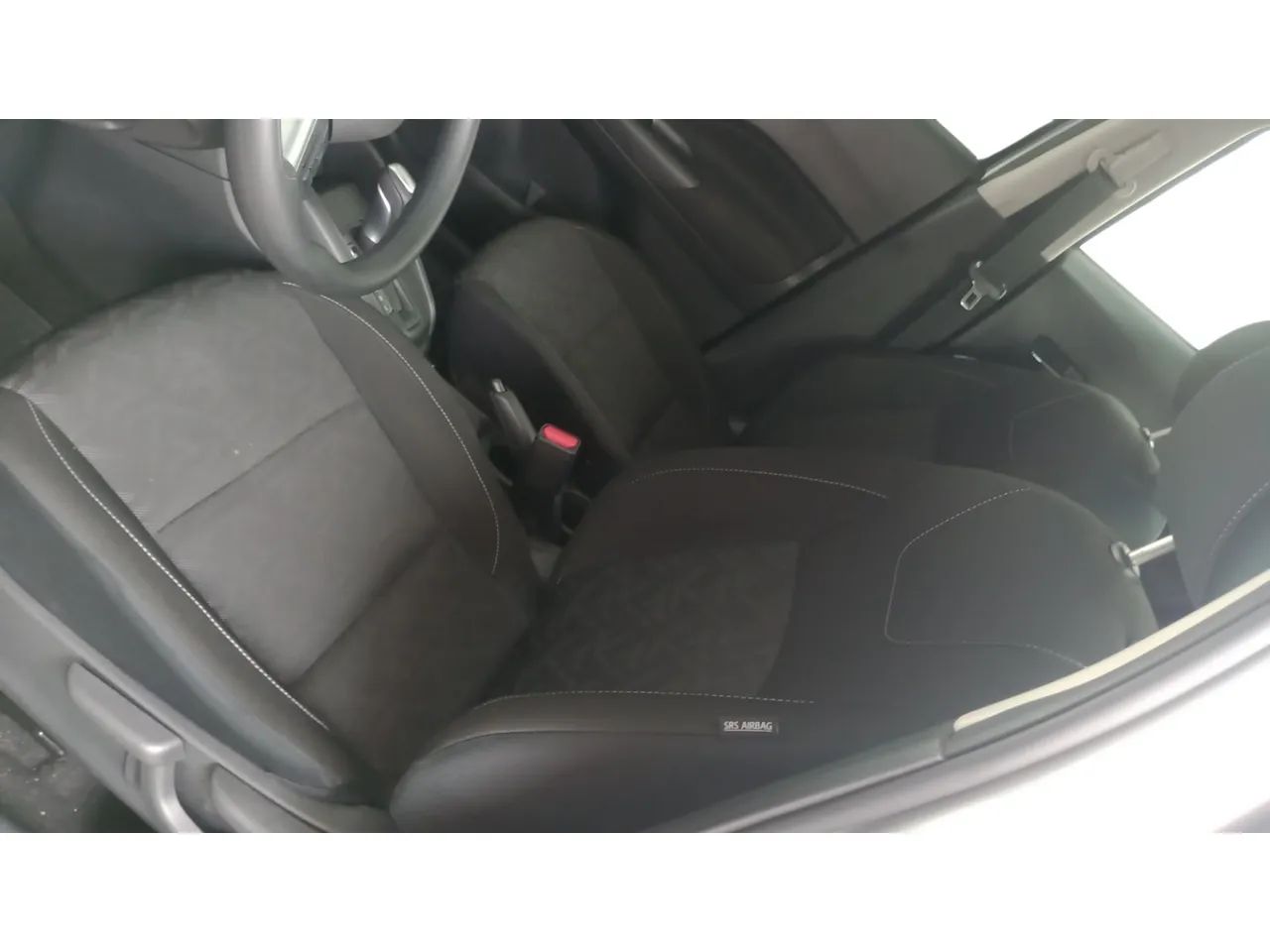Nissan Kicks Sense 1.6 16V Flex Aut., foto 10 de 16
