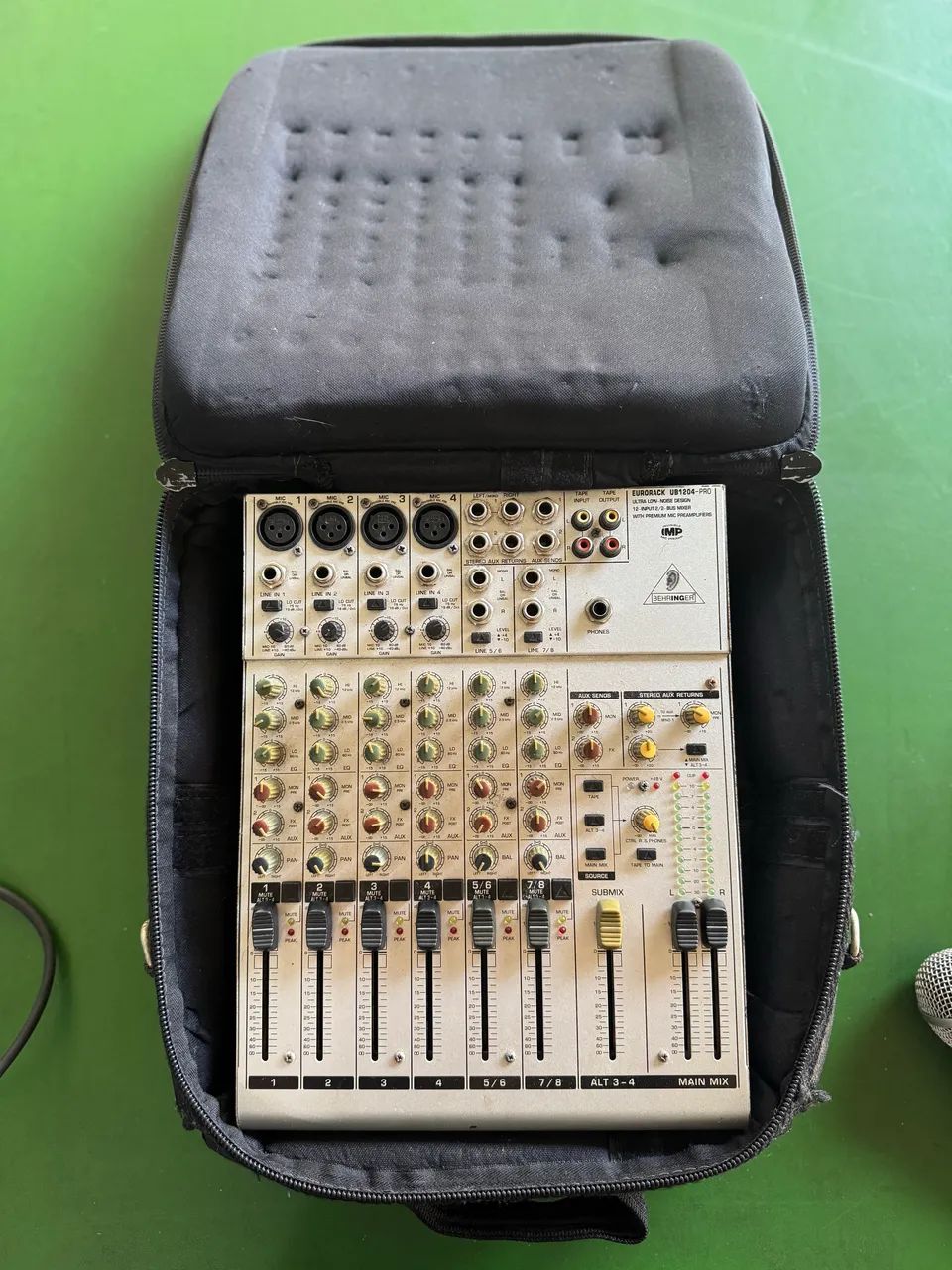 Console Behringer 1204USB Xenyx