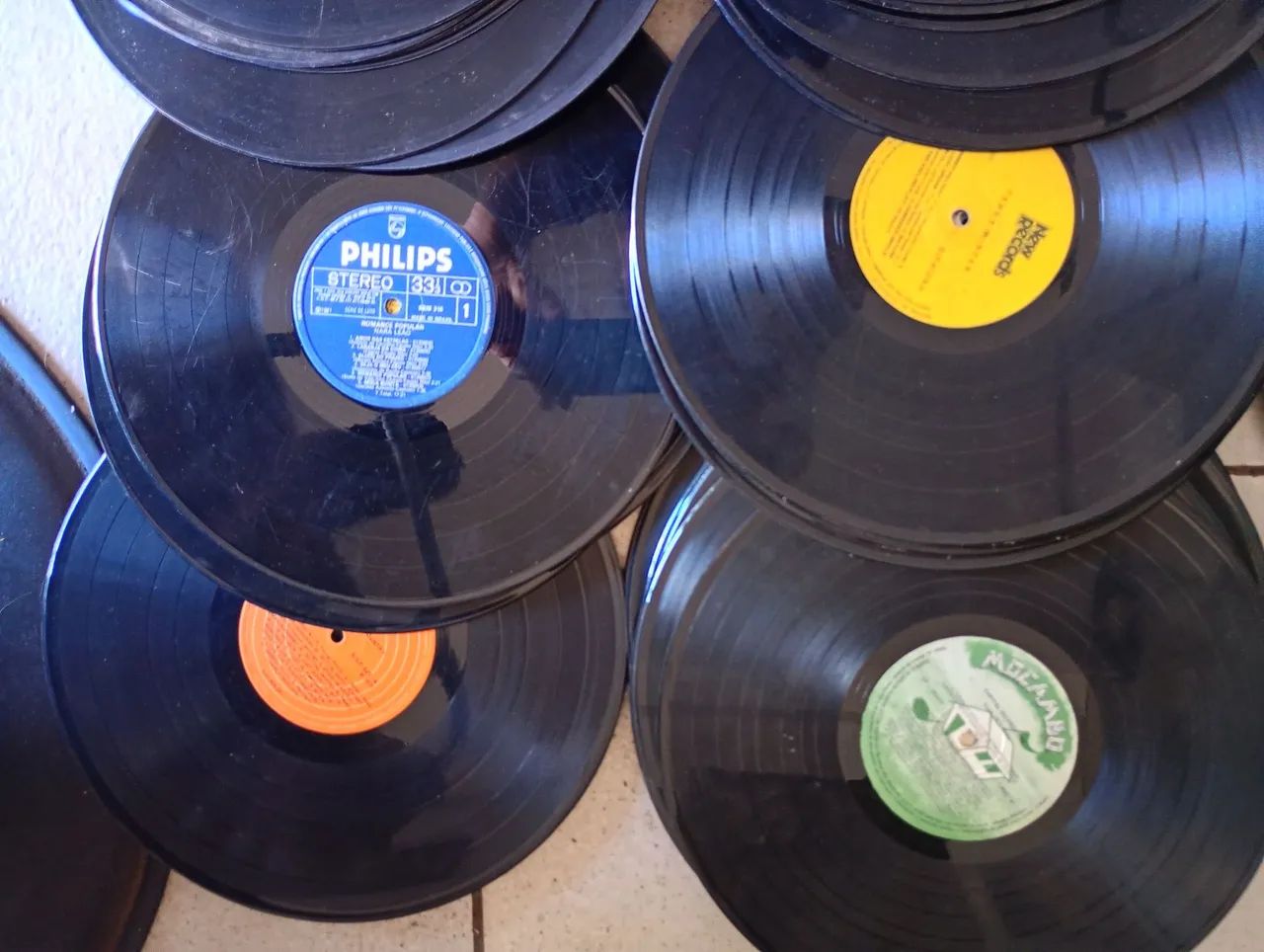 Discos De Vinil Para Decoração Ou Artesanato  - Foto 2