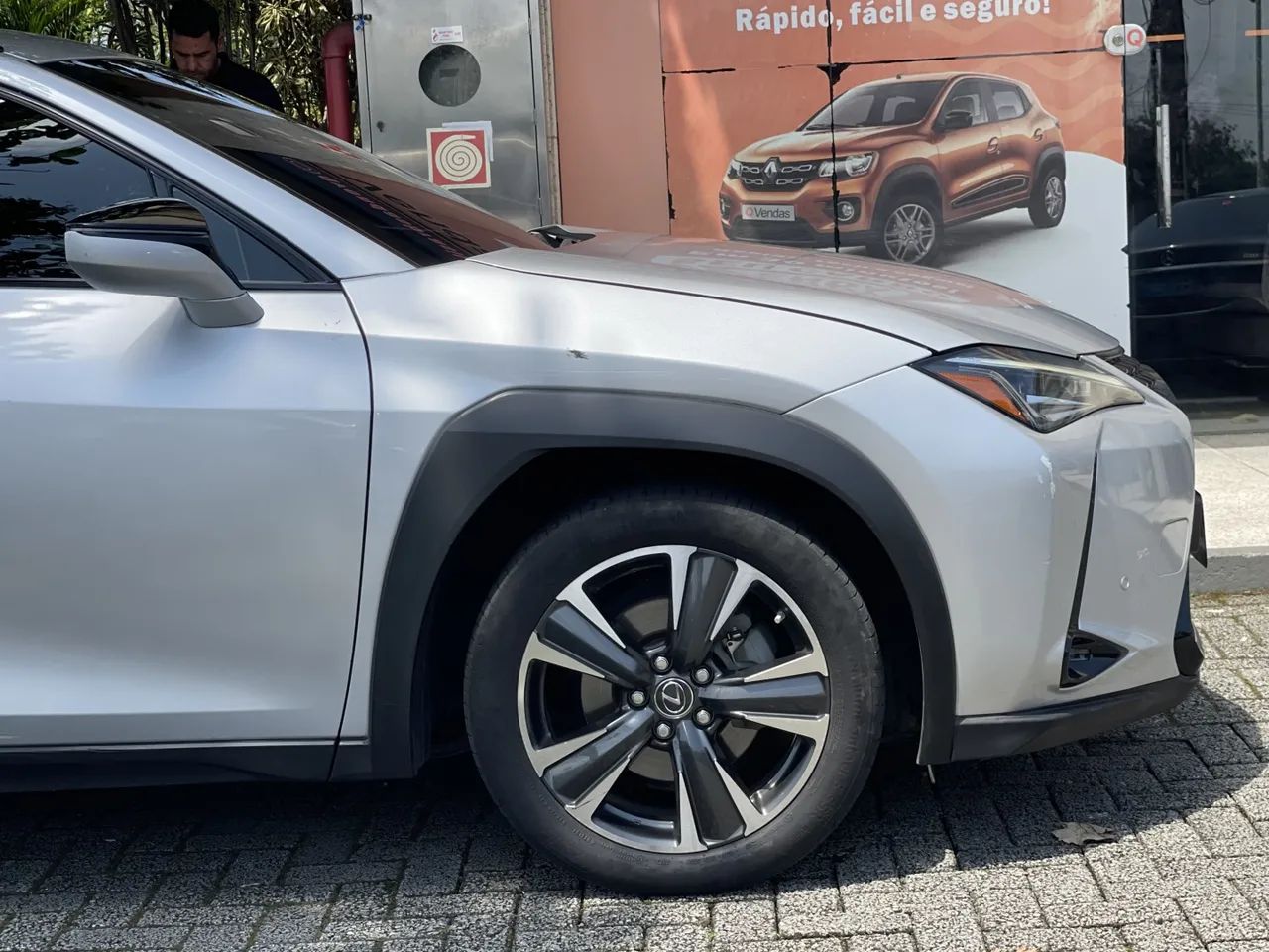 Lexus UX-250h Dynamic 2.0 16V Aut.(hybrid), foto 9 de 20