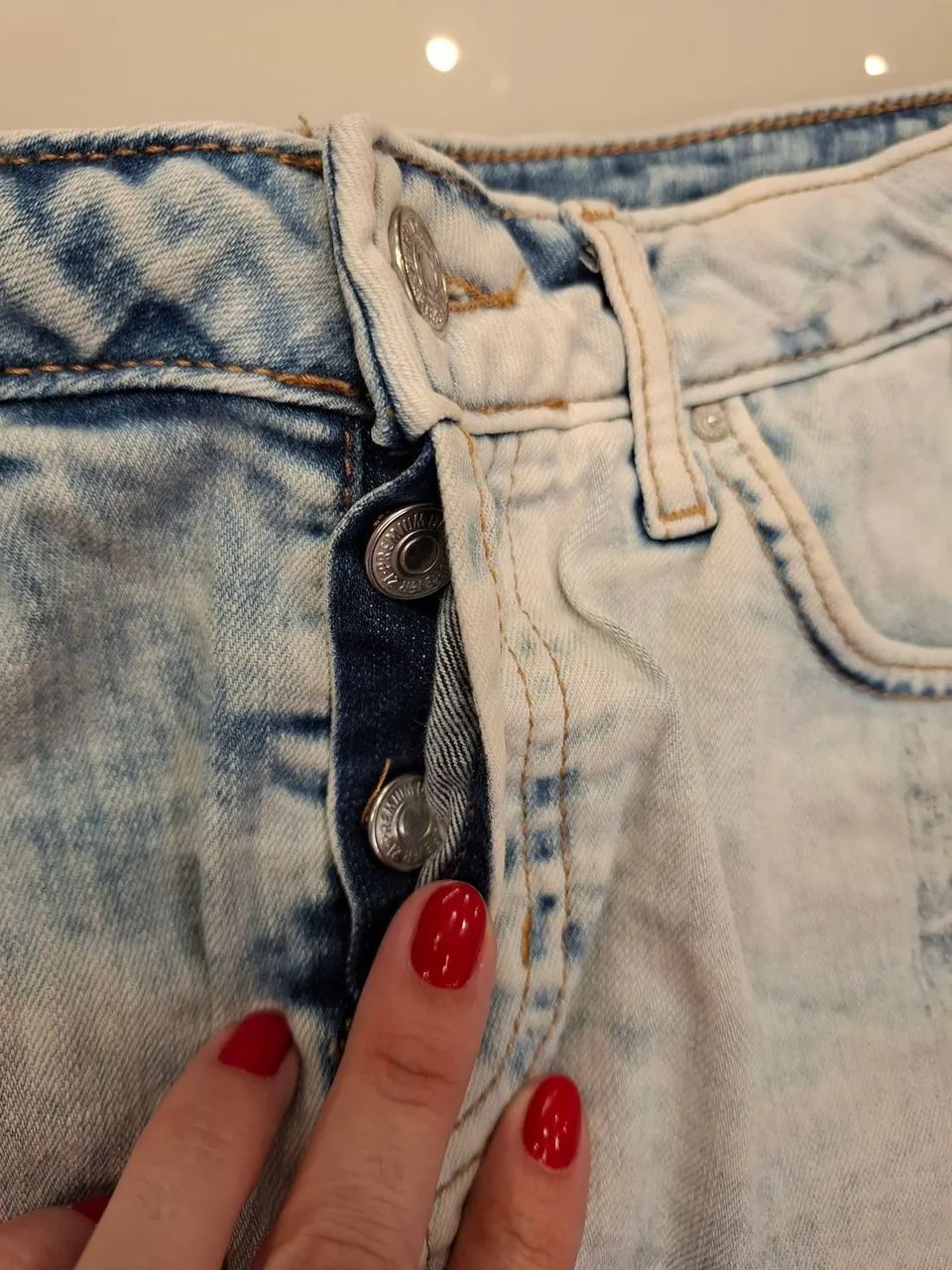 Short jeans Forever 21 desfiado 36 - Foto 2
