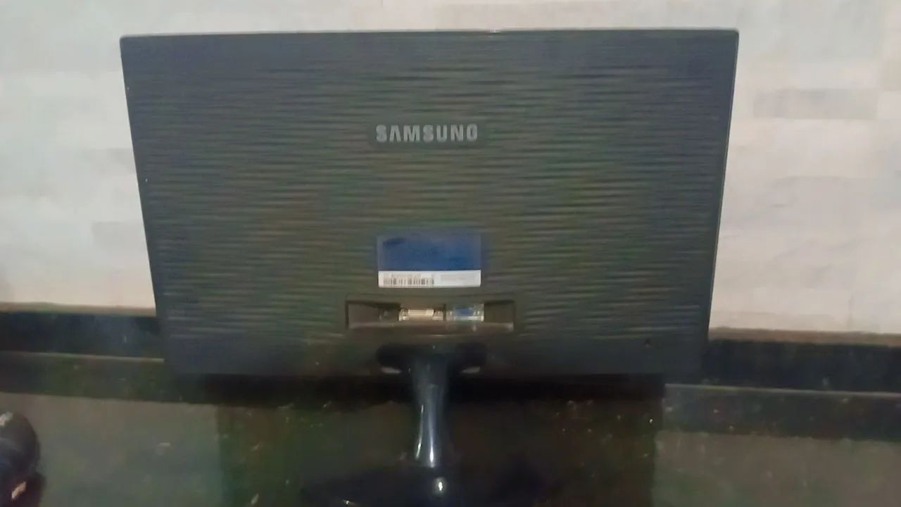 Monitor Samsung S22A300B - Foto 2