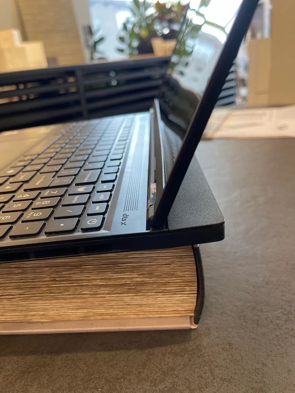 ACER PREDATOR HELIOS NEO 16S AI - RTX 5070 Ti | 48GB RAM | OLED 240Hz - Foto 3