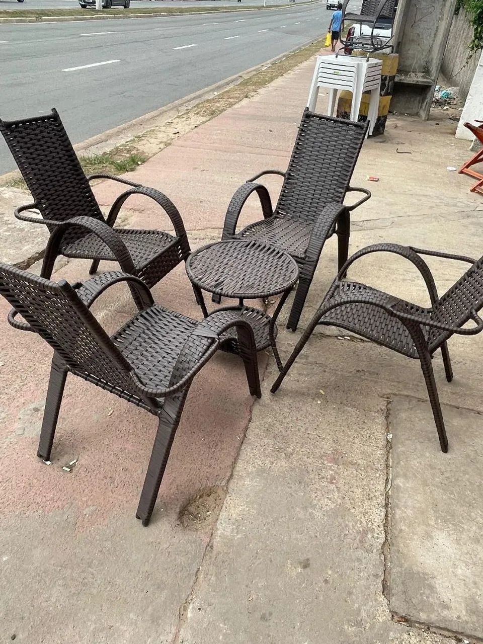 Conjunto de mesas e cadeiras de terraço 