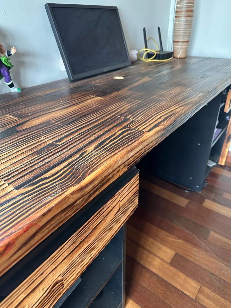 Mesa para escritório em MDF com madeira  - Foto 2