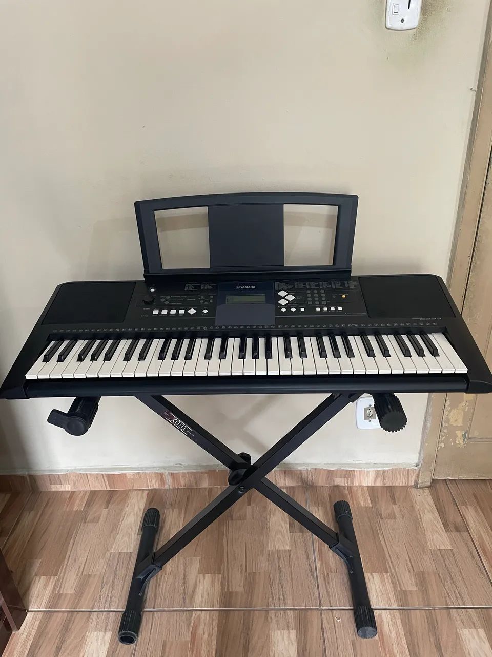 Teclado Yamaha PSR-E333
