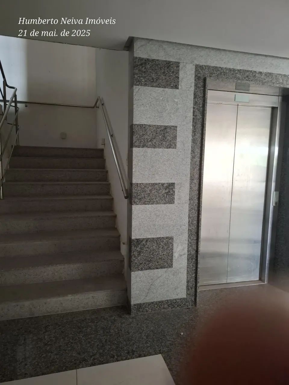 ALUGO PISO COM AR CONDICIONADO  / ESCRITÓRIO / SALA , COM  1000 M2 EM PRÉDIO  COMERCIAL - Foto 2