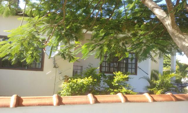 Casa de praia toda mobiliada a 80m da praia de Ponta Negra marica e em frente a lagoa - Foto 3