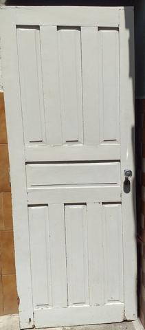 Vendo 2 portas de Cedro