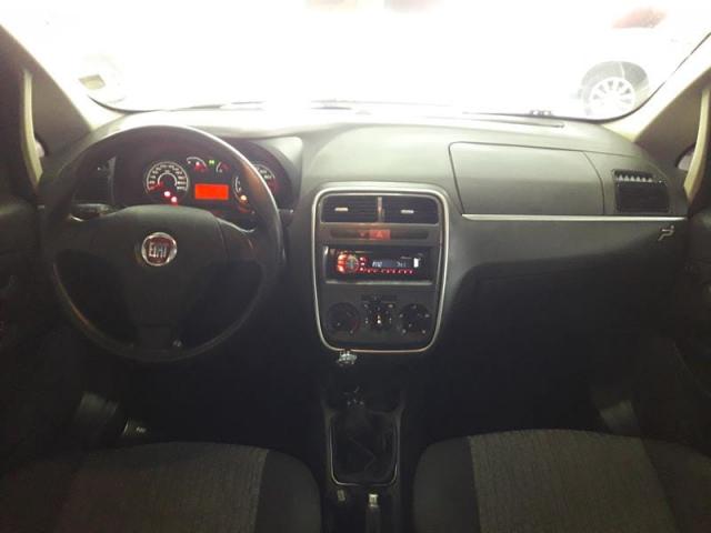 FIAT PUNTO ESSENCE 1.6 FLEX - Foto 14