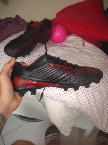 Chuteira umbro, numeração 42 - Foto 2