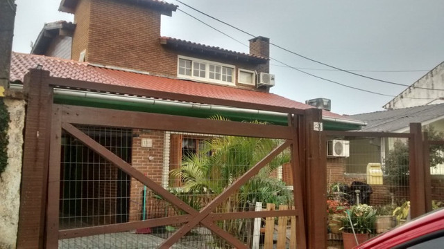 Casa/sobrado laranjal! No santo Antonio, bem localizada e lugar seco!