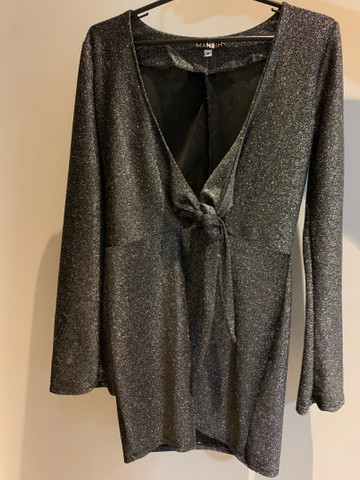 Vestido preto brilhoso curto noite