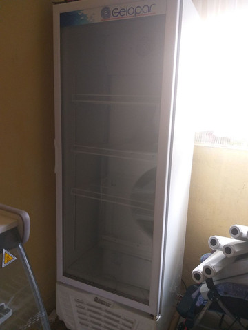 Geladeira e estufa semi novos - Foto 4