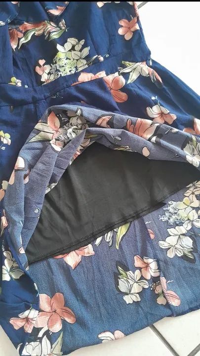 Vestido Azul Escuro estampado Tamanho M - Foto 4