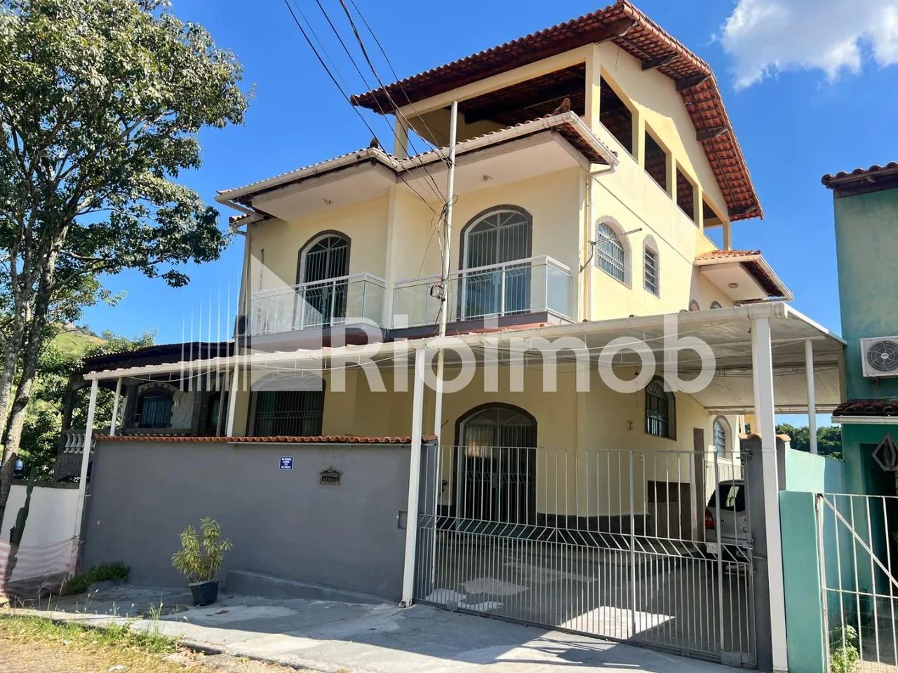 Campo Grande | Casa 4 quartos, sendo 2 suites