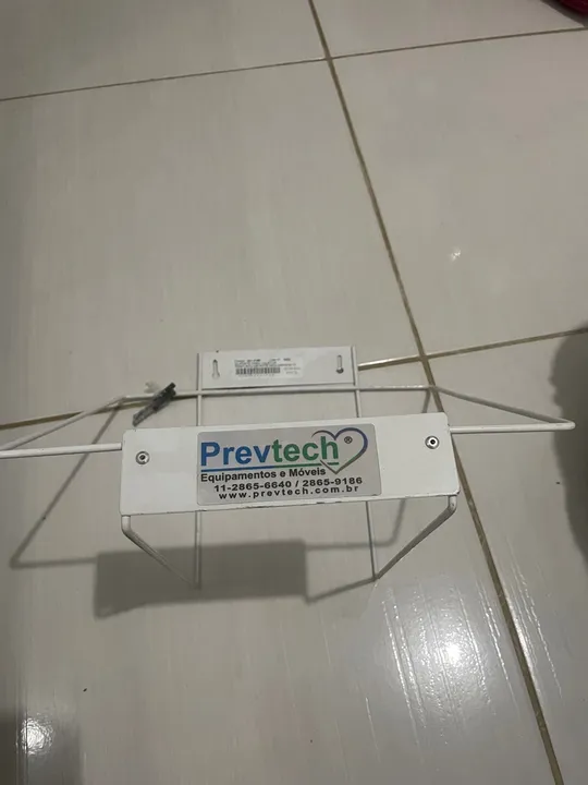 Suporte para coletor perfuro cortante