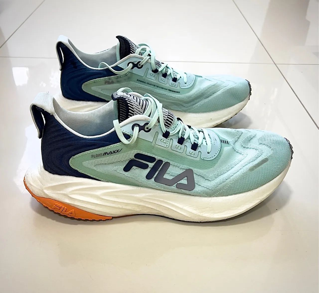Tênis Fila Float Maxxi (tamanho 42 Brasil) - Foto 3