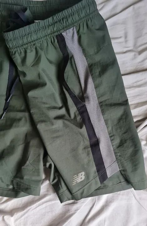 Shorts New Balance Accelerate Verde - M  - Foto 2