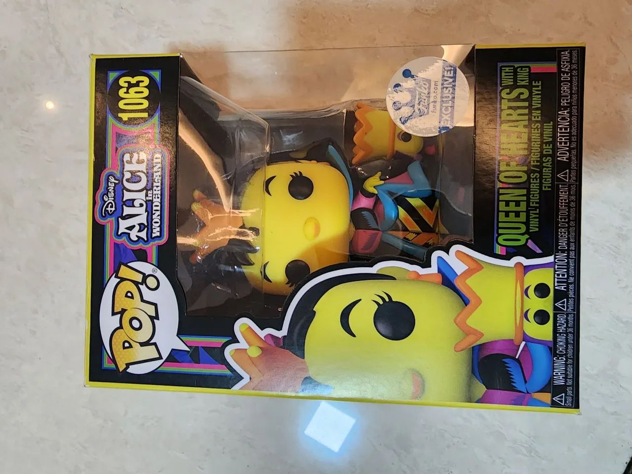 Funko pop queen of hearts 1063 black light - Foto 2