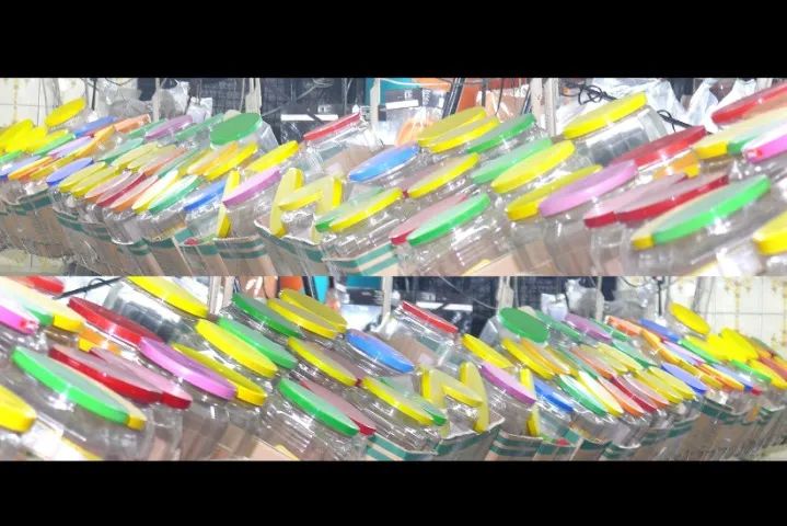 Potes plásticos limpos LEIA o anúncio! - Foto 2