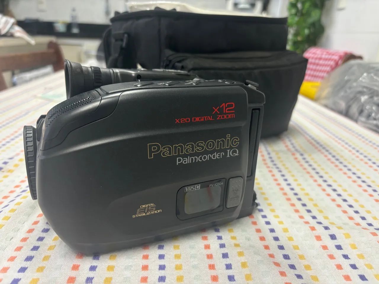 Filmadora Panasonic Palmcorder IQ zoom 12x - Foto 2