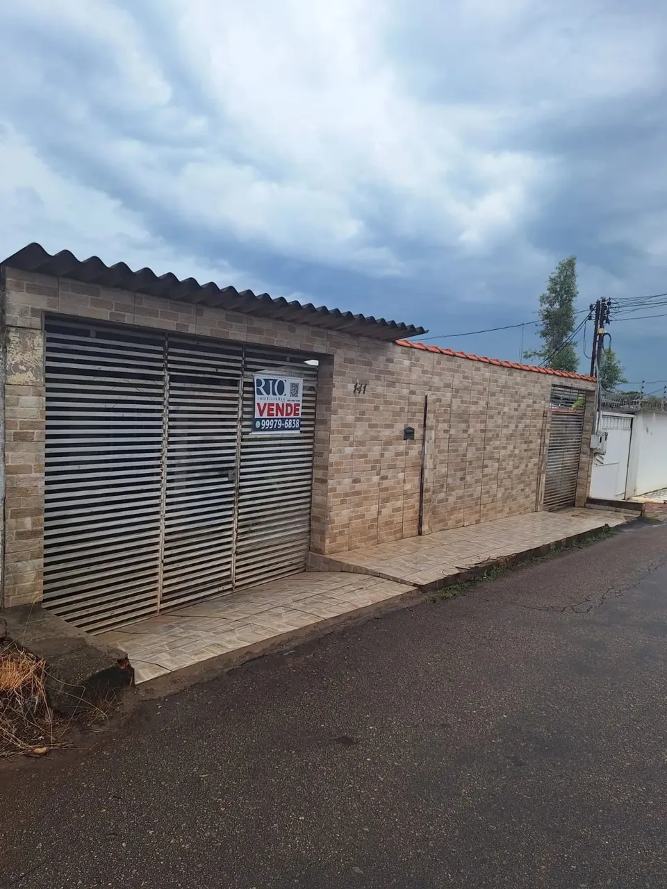 Casa 3 quartos - Conjunto Castelo Branco