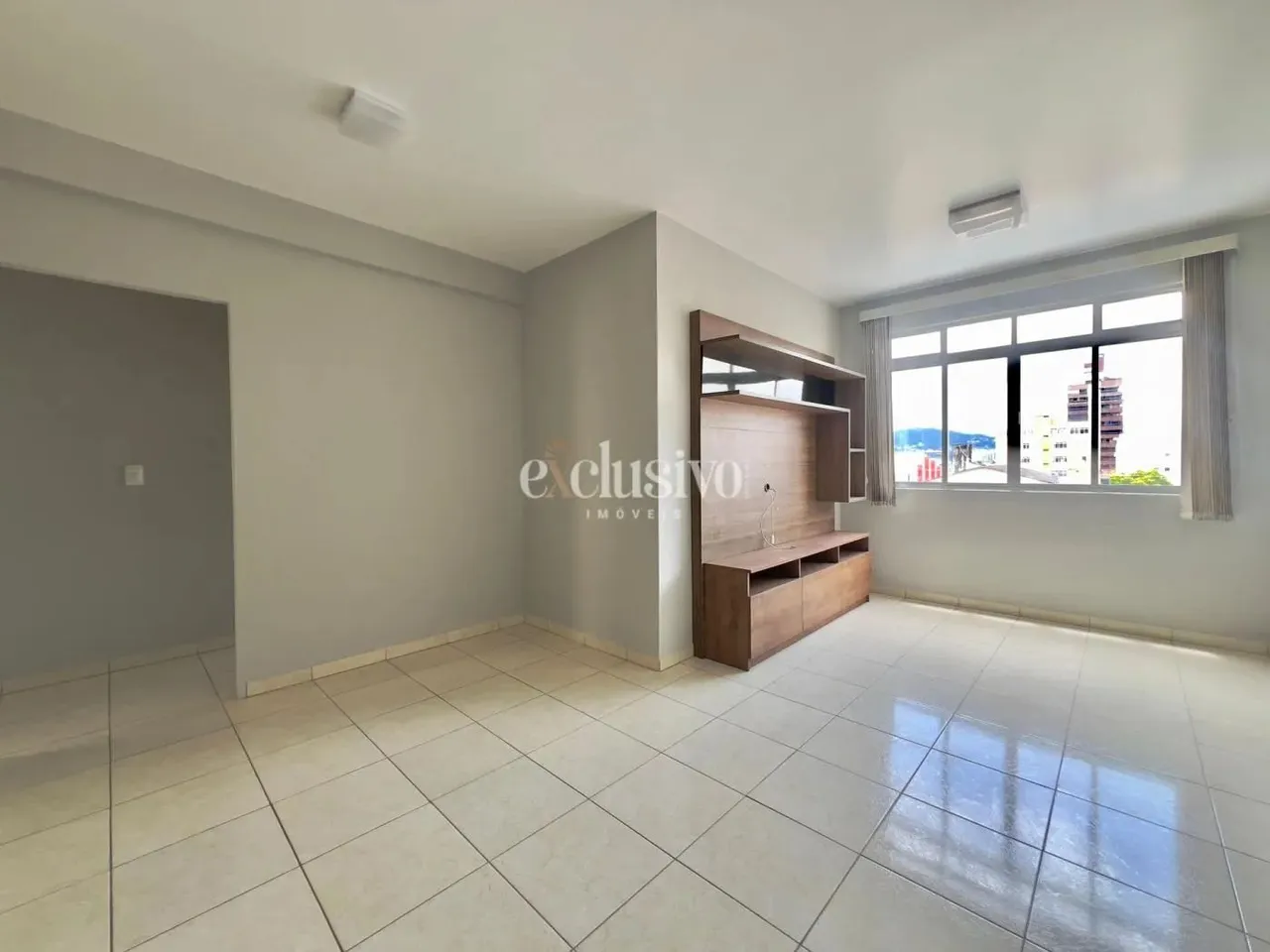 Apartamento para Venda em Florianópolis, Balneário, 3 dormitórios, 1 suíte, 2 banheiros, 1
