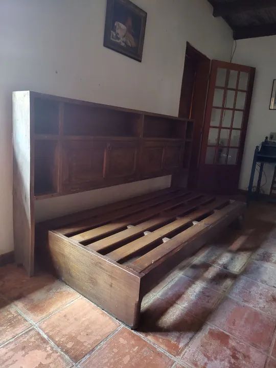 Cama solteiro com estante cabeceira lateral madeira maciça  - Foto 5
