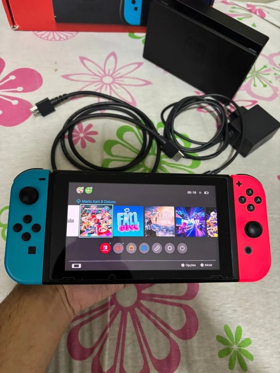 Nintendo Switch - Console + Jogo Mario Kart 8 Deluxe