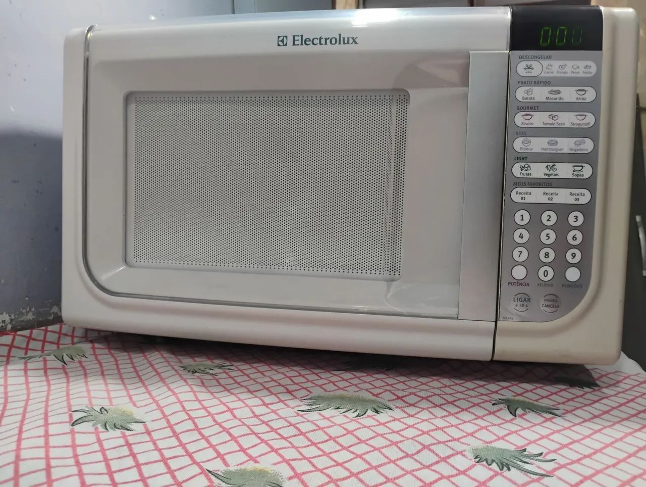 Microondas Electrolux 31 litros  - Foto 2