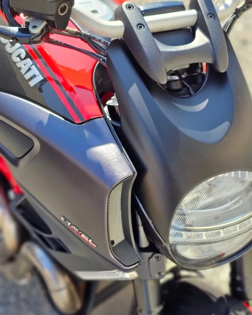 Ducati Diavel 1198 Carbon 2013 - Foto 5